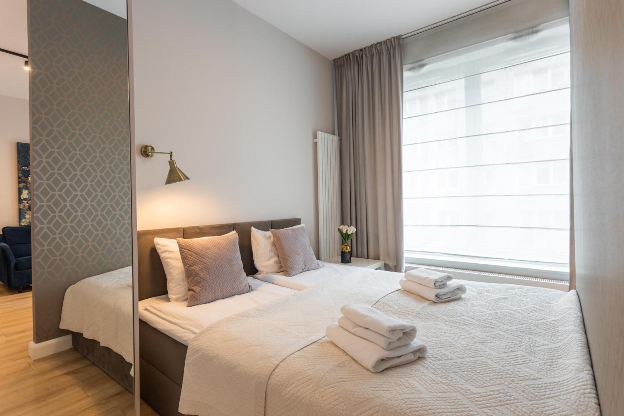 Golden Apartments Warsaw - Luxury Building With Terrace On The Roof - Sienna Str Esterno foto